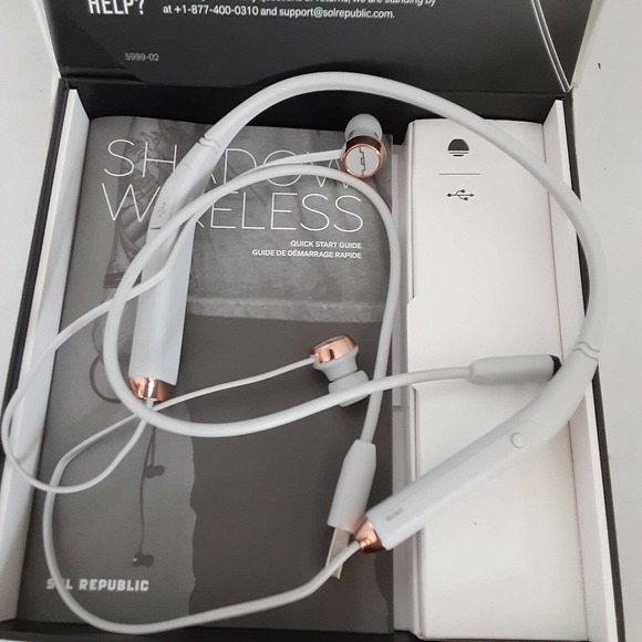 Sol Republic Shadow Wireless Head Set plus Ear tips,USB charge cable - Picture 2 of 9